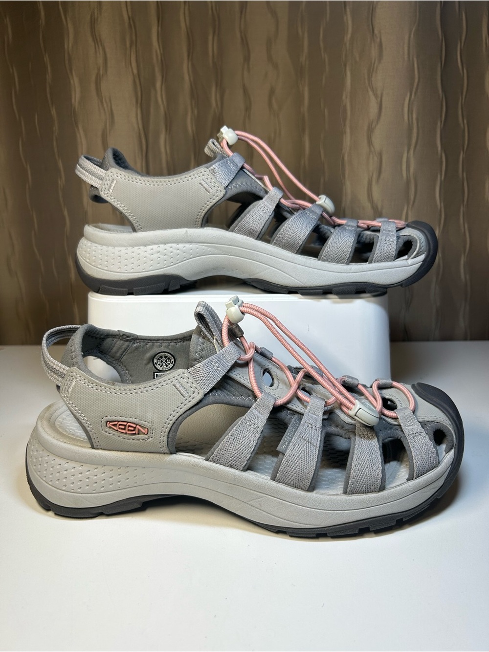 Keen Astoria West Sandal Women's 9 Gray Coral 1023589 Water Kayak Watersports - Picture 5 of 16